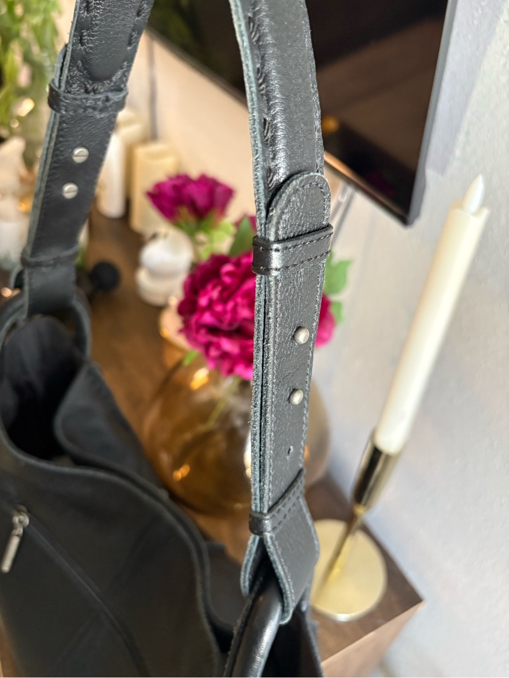 The Sak Los Feliz Black Leather Medium Slouchy Tote Shoulder Bag - Picture 7 of 12